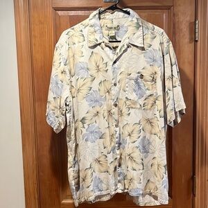 Paradise coves Hawaiian 100% silk button up shirt size xlarge.